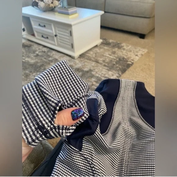 Lululemon Forme Jacket Gingham Blue Check Zip Front Size 2 - Picture 8 of 16